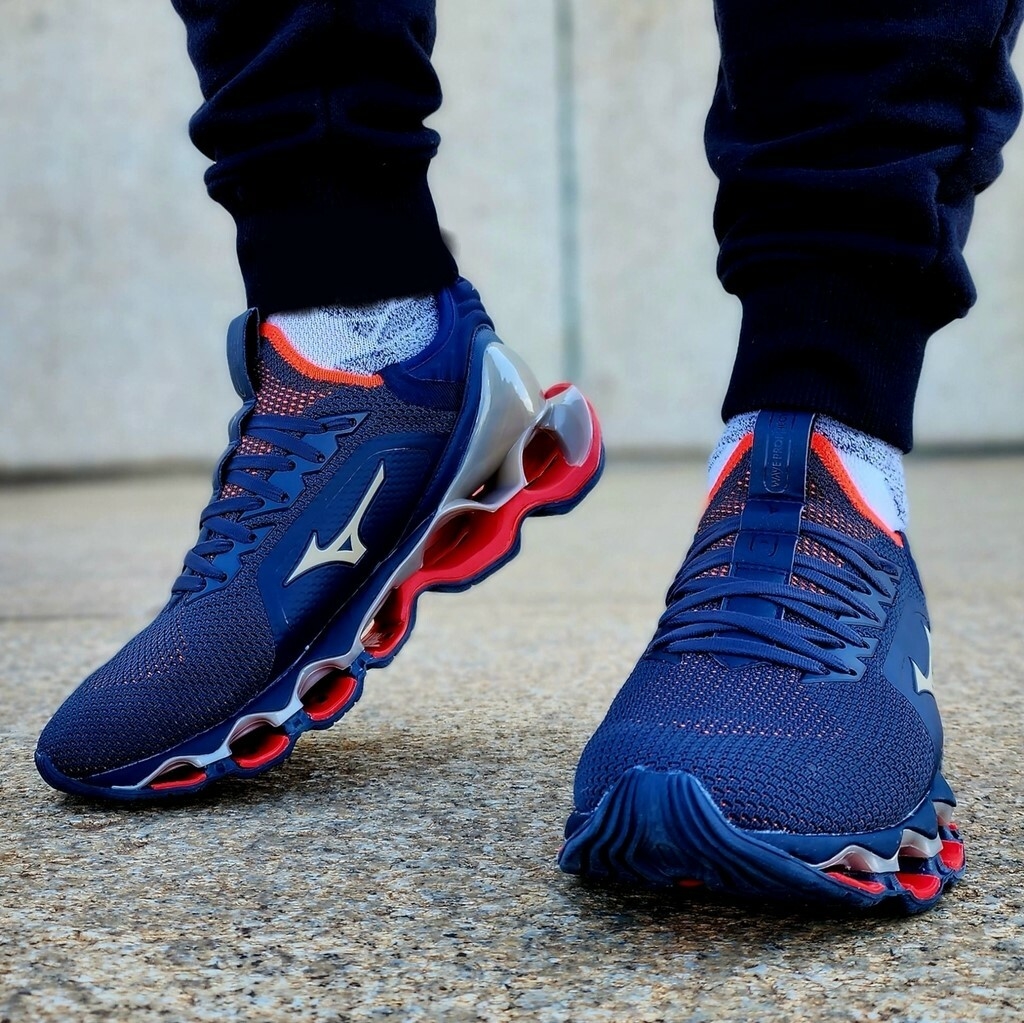 Mizuno wave store azul e laranja