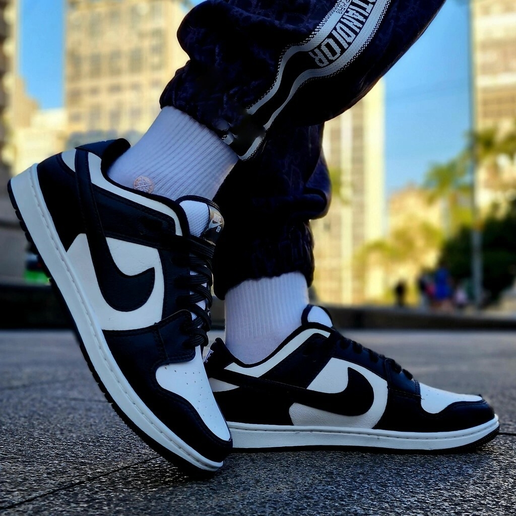 Nike Dunk SB - Branco e Preto - Importado