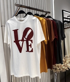 T-shirt LOVE - comprar online