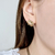 Brinco Ear Hook Fileiras Banhado a Ouro 18k (SEMIJOIA)