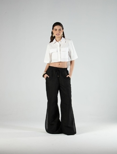 Camisa cropped manga curta com bolsos - Nina - off white