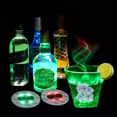 Imagen de Base Adhesiva X5 Luminosa Led Eventos 6cm Vasos/botellas