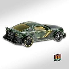 Hot Wheels - 2005 Ford Mustang - GHF29 - comprar online