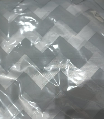 Cortina tridimensional de PVC gris