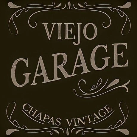 Viejo Garage Chapas Vintage