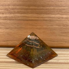 310 - Pirâmide Prosperidade - 4 cm