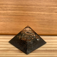 325 - Pirâmide Jaspe Dálmata - 4cm
