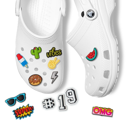 15% de descuento en accesorios Crocs multicolor calientes Lindo quitanieves  Accesorios colgantes