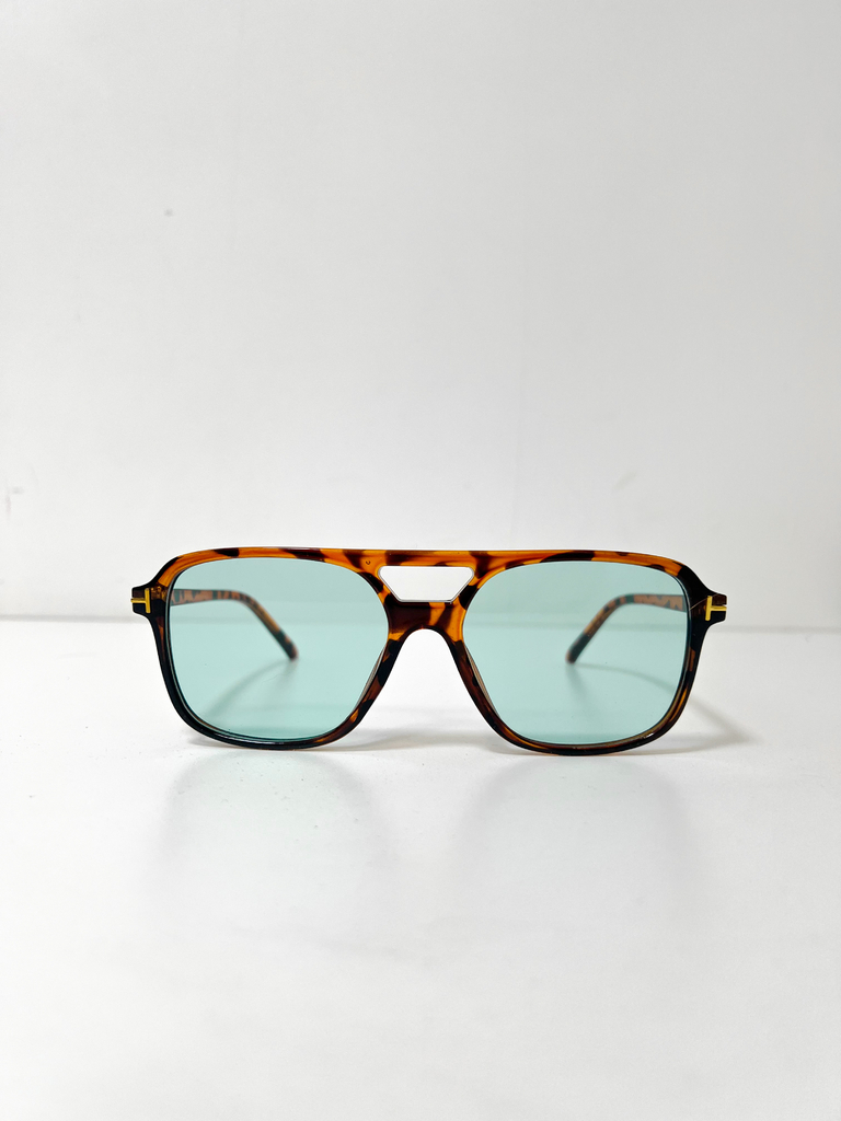 Lentes liar verde agua y carey We Are Mussa