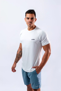 Camiseta Raglan Bolt Branca na internet