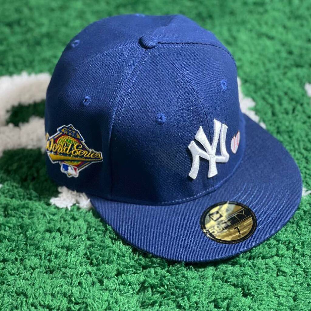 Gorra plana blanca y negra ajustada 59FIFTY Championships de New York  Yankees MLB de New Era