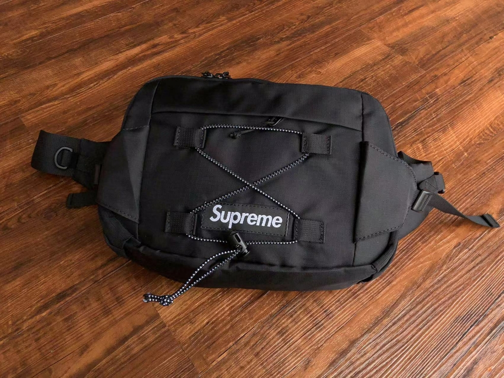 Supreme waist bag discount ss17 retail price