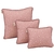 Três almofadas quadradas rosas com detalhes em branco