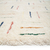 Detalhe de tapete 100% algodão na cor crua com estampa de riscos coloridos paralelos