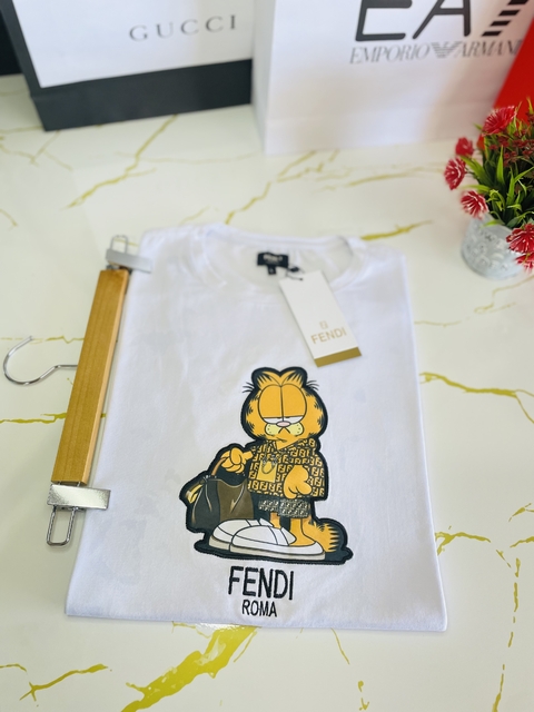 Camiseta Fendi Bag Bugs - Comprar em P&B Griffe