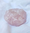 PIEDRA EN BRUTO CUARZO ROSA