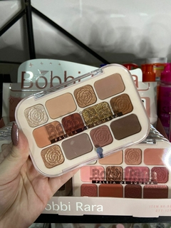 Paleta de 12 Sombras Bobbi Rara - comprar online