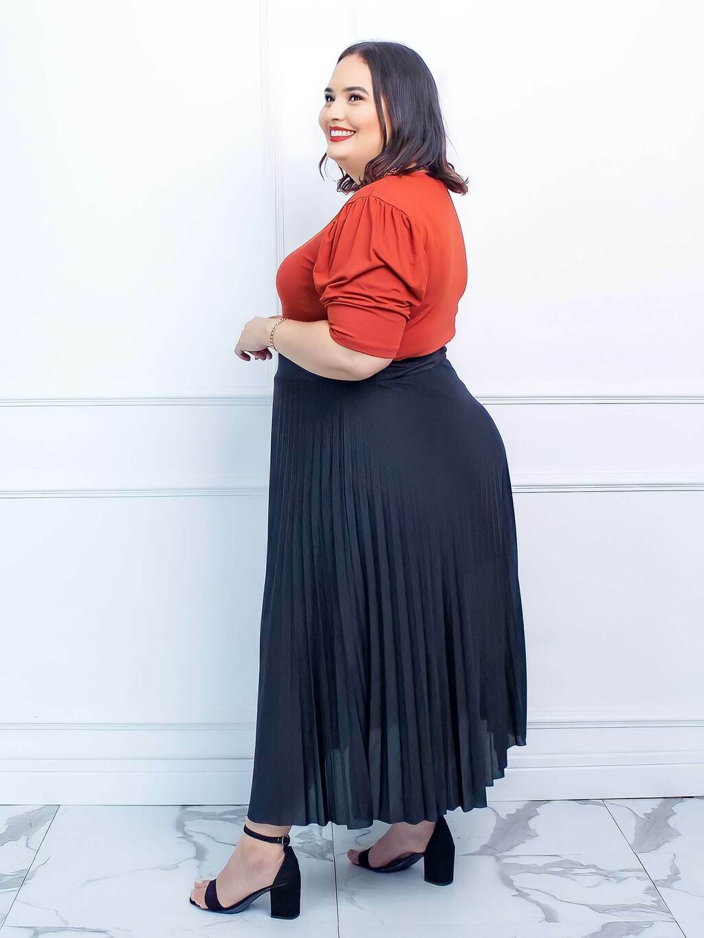 Saia Plissada Plus Size Preto