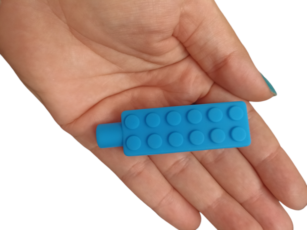 Mordedor Sensorial Autismo Tdha Modelo P/ Lápis Caneta Lego - T&D JOGOS  EDUCATIVOS - Mordedor Sensorial - Magazine Luiza