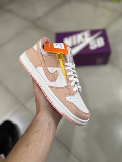 Tênis Nike Dunk Low - Branco / Nude - 2 (Somente 37 e 38) - comprar online