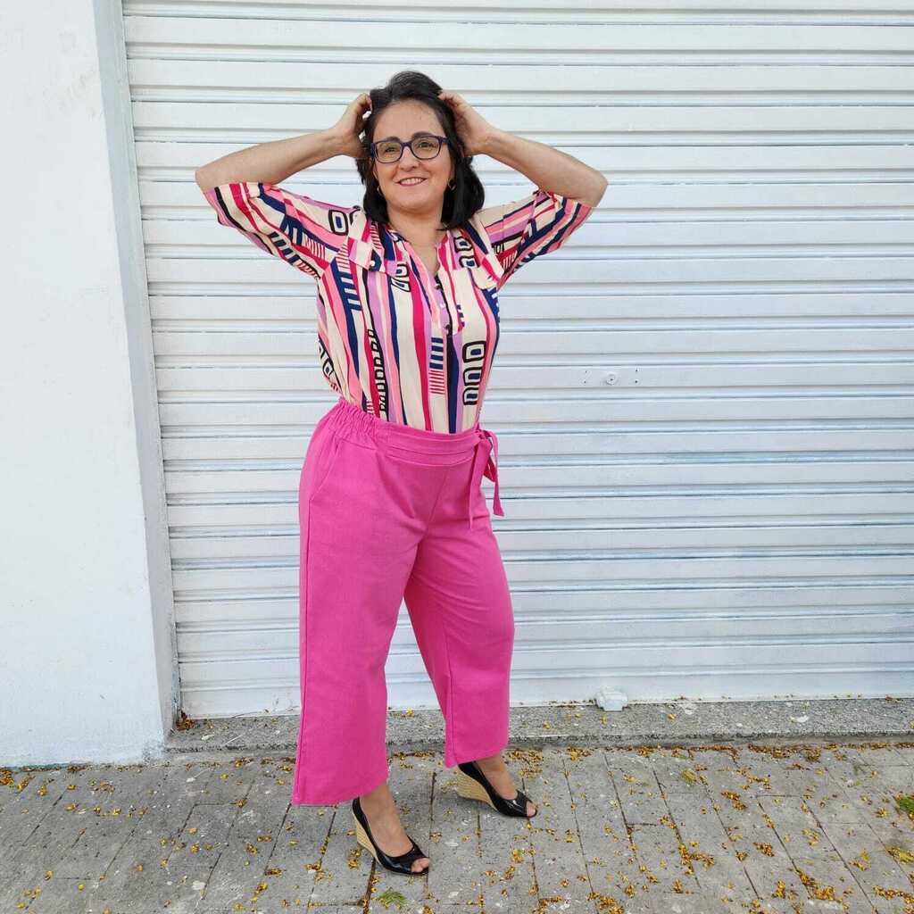Cal a Pantacourt Elegante Moda Plus Size LTDA