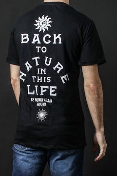 REMERA BACK TO NATURE IN THIS LIFE OVERSIZE (40216) - No End MAYORISTA