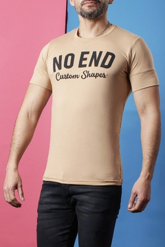 REMERA CUSTOM SHAPES (39201) en internet