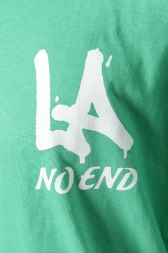 REMERA OVER DOC LA (42250) - No End MAYORISTA