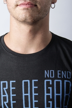 REMERA MORE OF GOD LESS OF ME (40257) - No End MAYORISTA