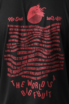 REMERA OVER OVER THE WORLD IS A BIG FRUIT (41271)