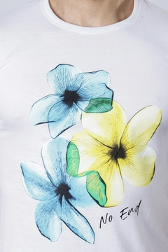 REMERA FLOWERS XRAY (39224) - comprar online