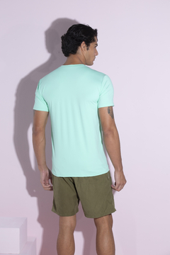 Camisa Masculina Disruptive Verde Menta - comprar online