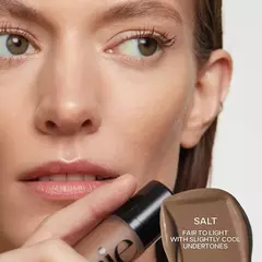 *PREORDEN* Saie Dew Bronze Soft-Focus Effortless Liquid Bronzer - tienda en línea