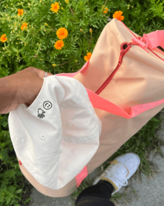 *PREORDEN* Glossier Duffle Bag - Maw Maw Beauty