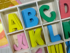 CAJA DE LETRAS DE MADERA en internet