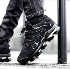 NIKE VAPORMAX PLUS BLACK - comprar online