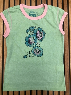 baby tee flowers P