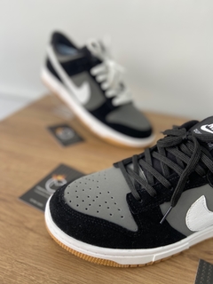 DUNK LOW - Preto & Branco na internet