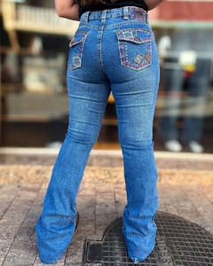 Calça Tassa Feminina Lançamento Boot Cut Gold 5155