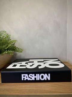 Caixa Livro Fashion Preto na internet