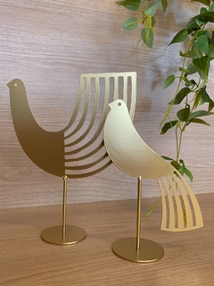 Escultura Pássaro em Metal Dourado Fosco - loja online