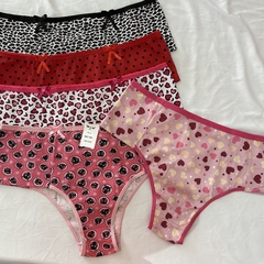 Kit de calcinhas tanga estampadas (tamanho G2 e G3)