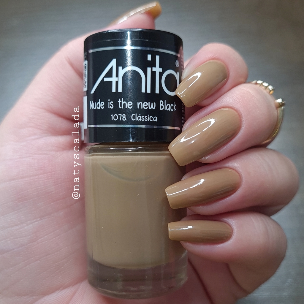 Anita's nail design