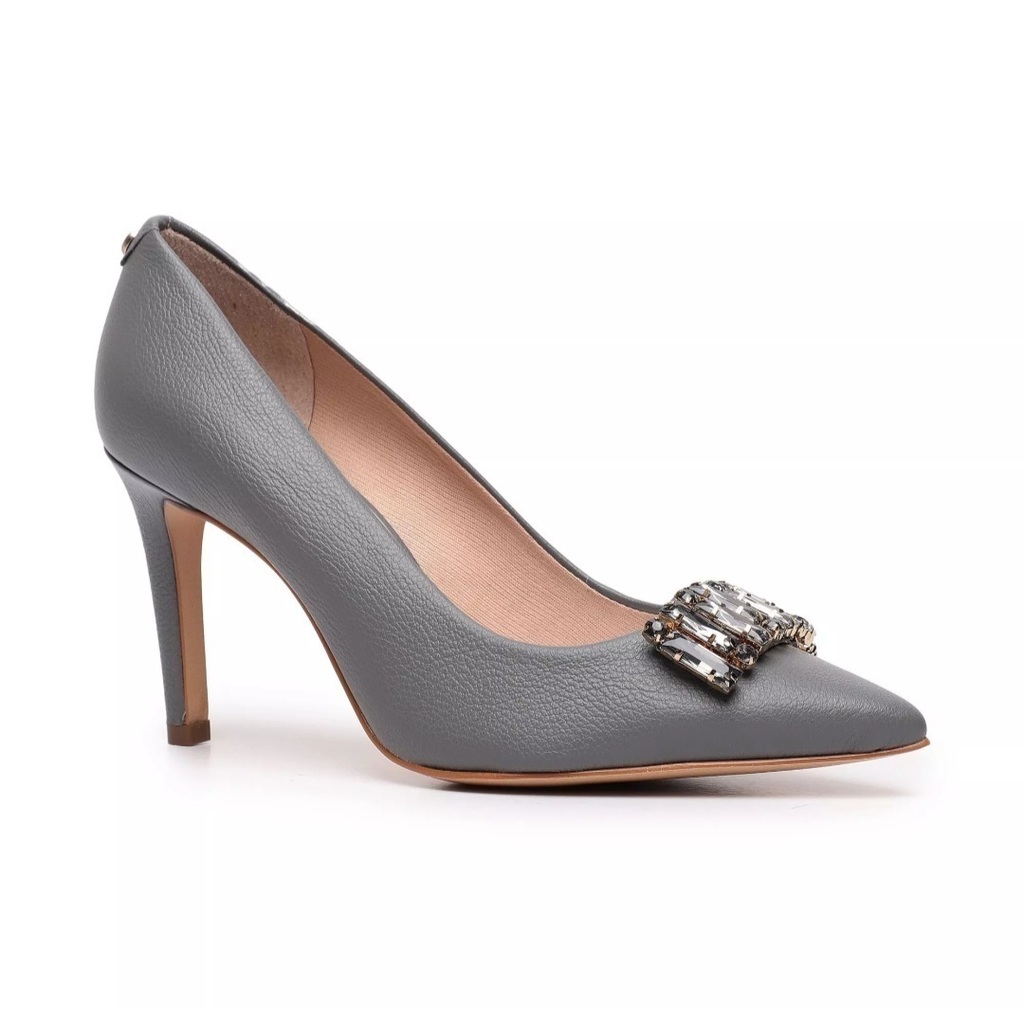 Scarpin com sales pedraria jorge bischoff