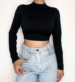 Cropped Julia Black