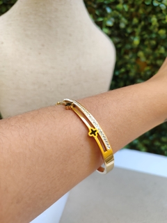 Bracelete mini trevos em Aço inoxidavel dourado - comprar online