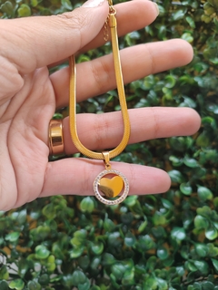 Pulseira Laminada com Pingente Em aço Inoxidavel dourado na internet