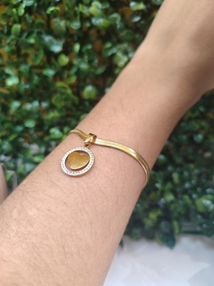 Pulseira Laminada com Pingente Em aço Inoxidavel dourado - comprar online