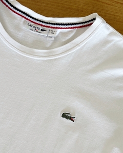 Camiseta Lacoste Francesa (M) - Amorá Brechó