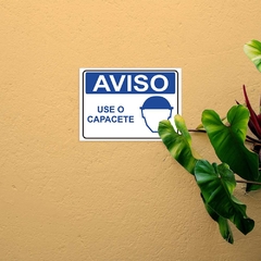 Placa de Sinalização Aviso Use Capacete em Pvc - SigmaDecor